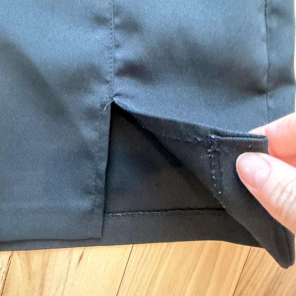 Steve Madden black skirt! Size 2! - Picture 2 of 4